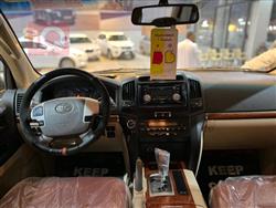 تۆیۆتا لاند کروزەر